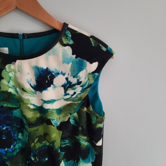 London Times Abstract Floral Dress - Picture 3 of 9